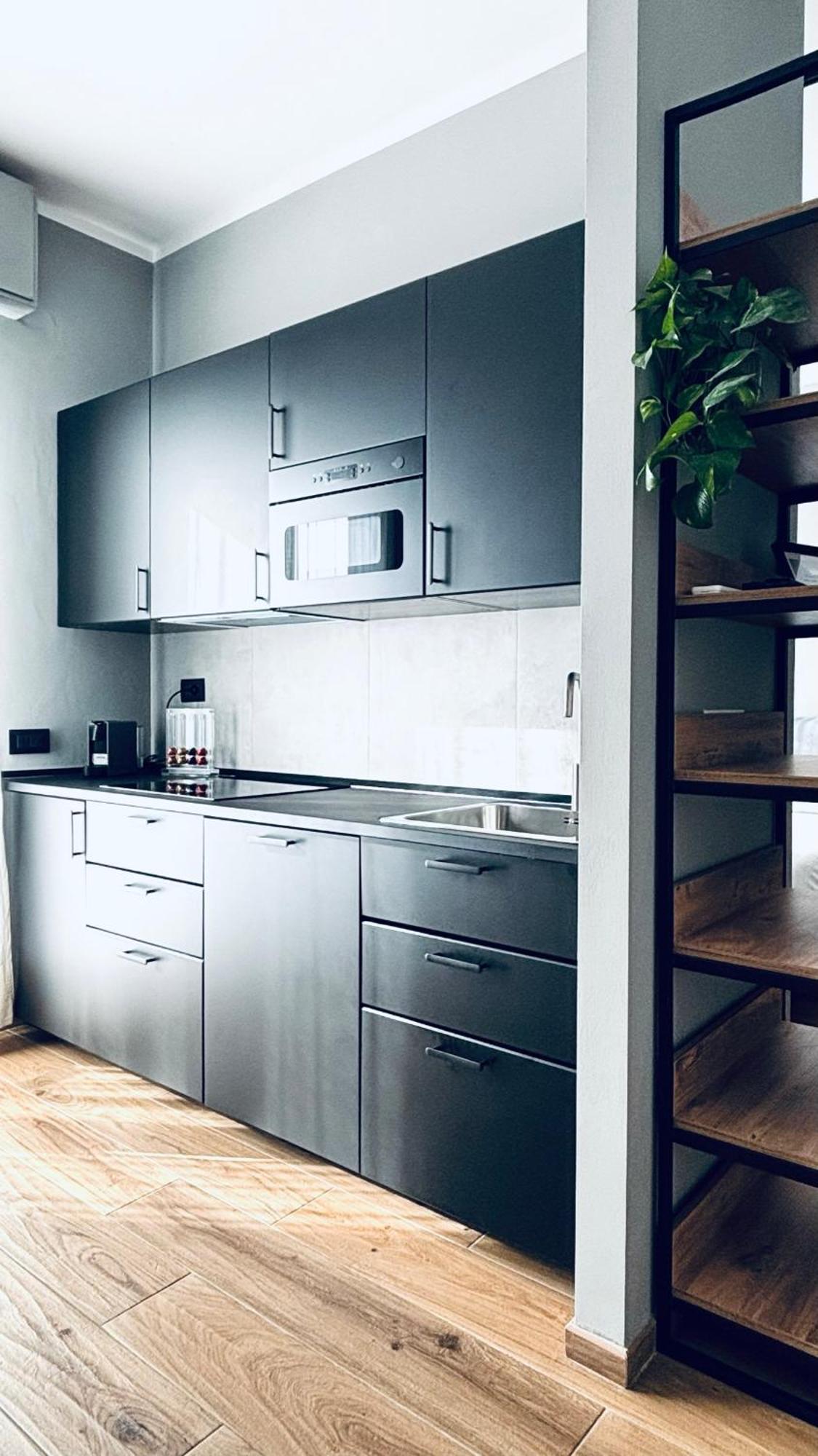 M4 Black Monolocale Moderno E Funzionale * Scandicci